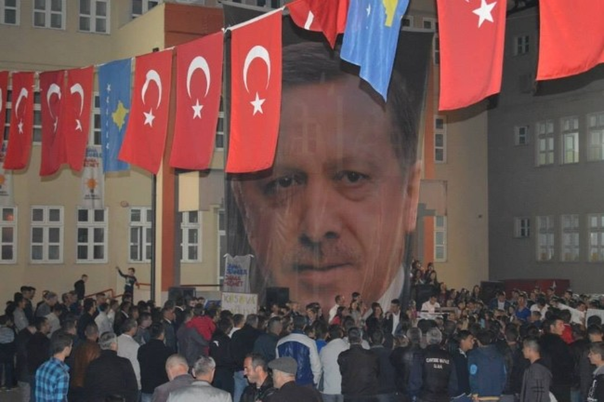 Erdoğan Kosova\'da Yerel Seçim Kutlamalarına Katılanları Telefonla Aradı
