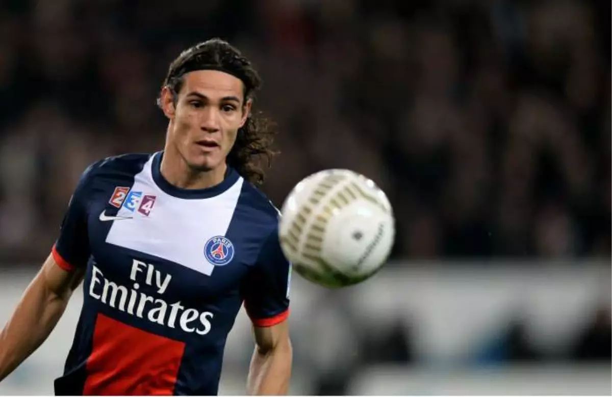 Manu ve Chelsea Cavani\'nin Peşinde