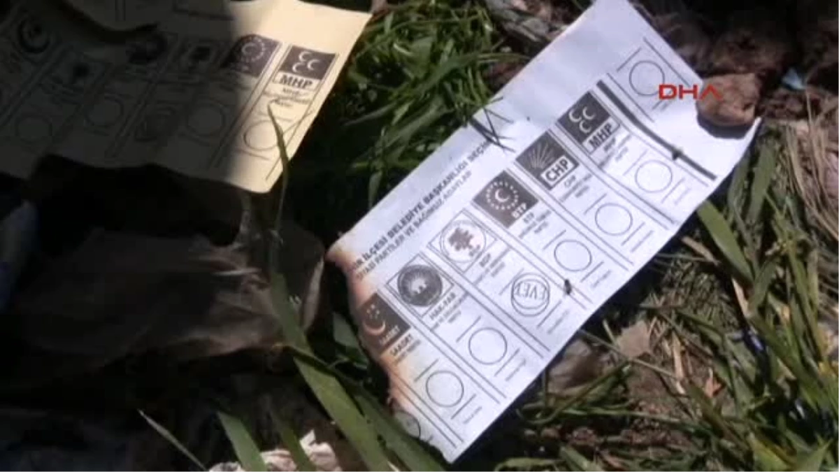 Viranşehir\'de Çöplükte Yakılmış Oy Pusulaları Bulundu