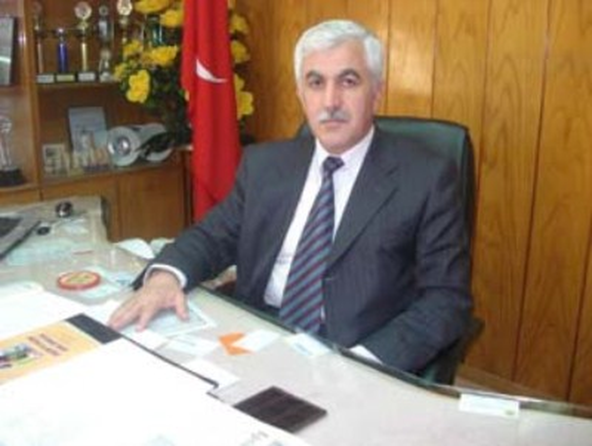 Kahta Belediye Başkanı Toprak Mazbatasını Aldı