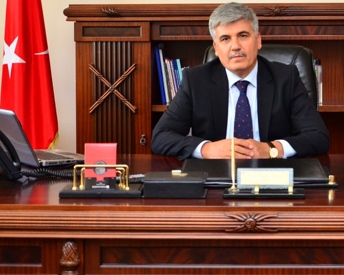 Serik Belediye Başkanı Ramazan Çalık, Yemek Verdi
