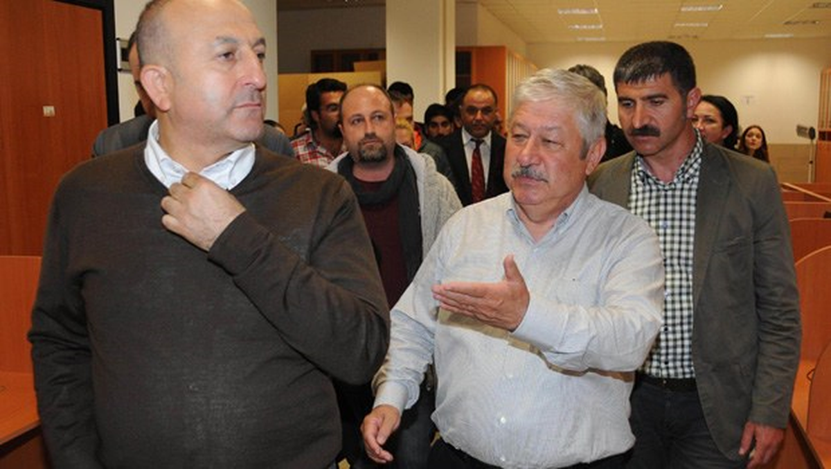 AB Bakanı, Oy Sayımında Görüntülendi