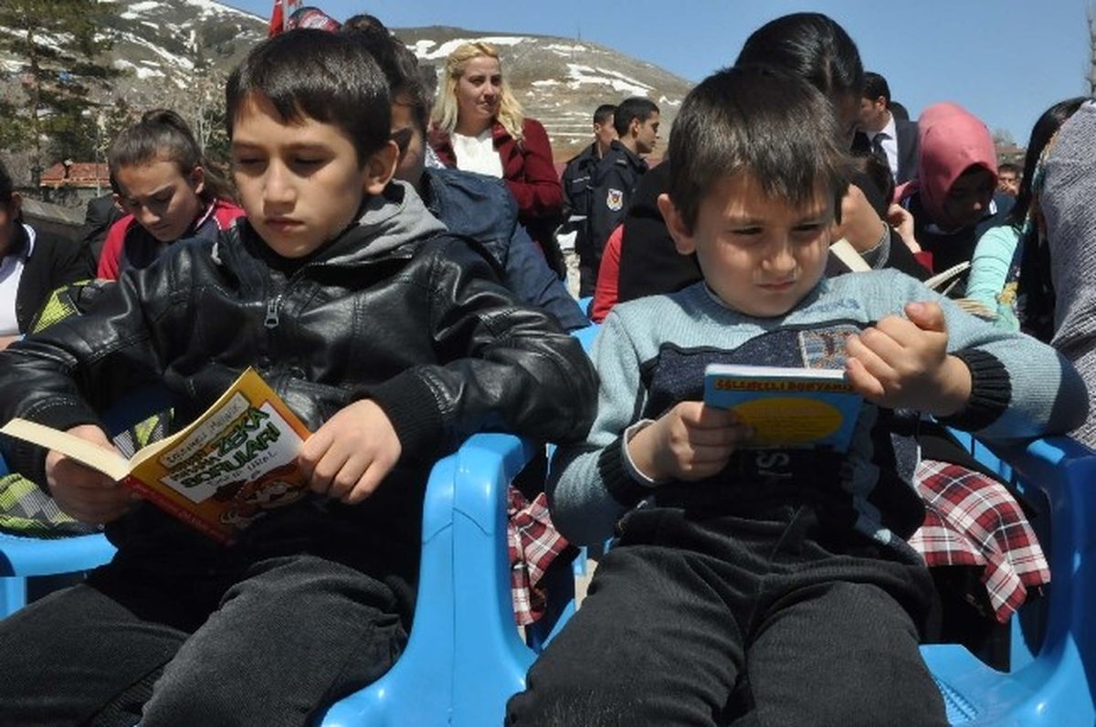 Açık Havada Kitap Okuma Şenliği