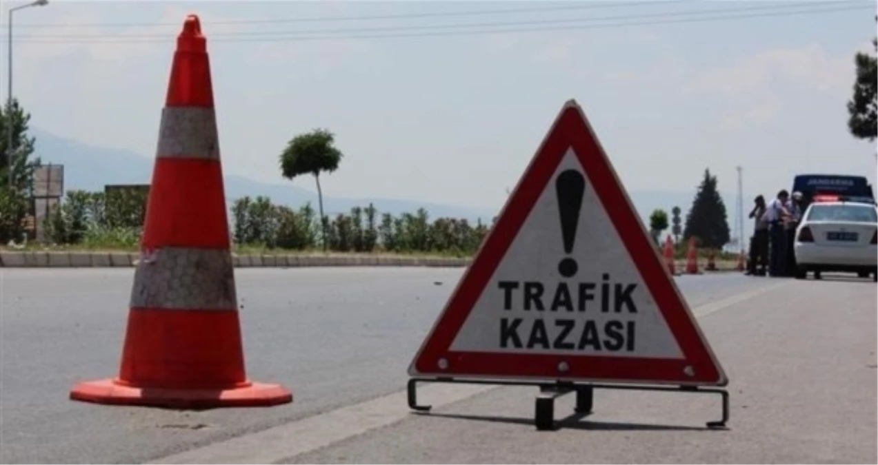 Adana\'da Trafik Kazası: 1 Ölü, 2 Yaralı