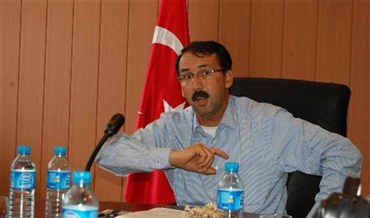 AK Parti Belediye Başkan Adayı Şekerci İstifa Etti