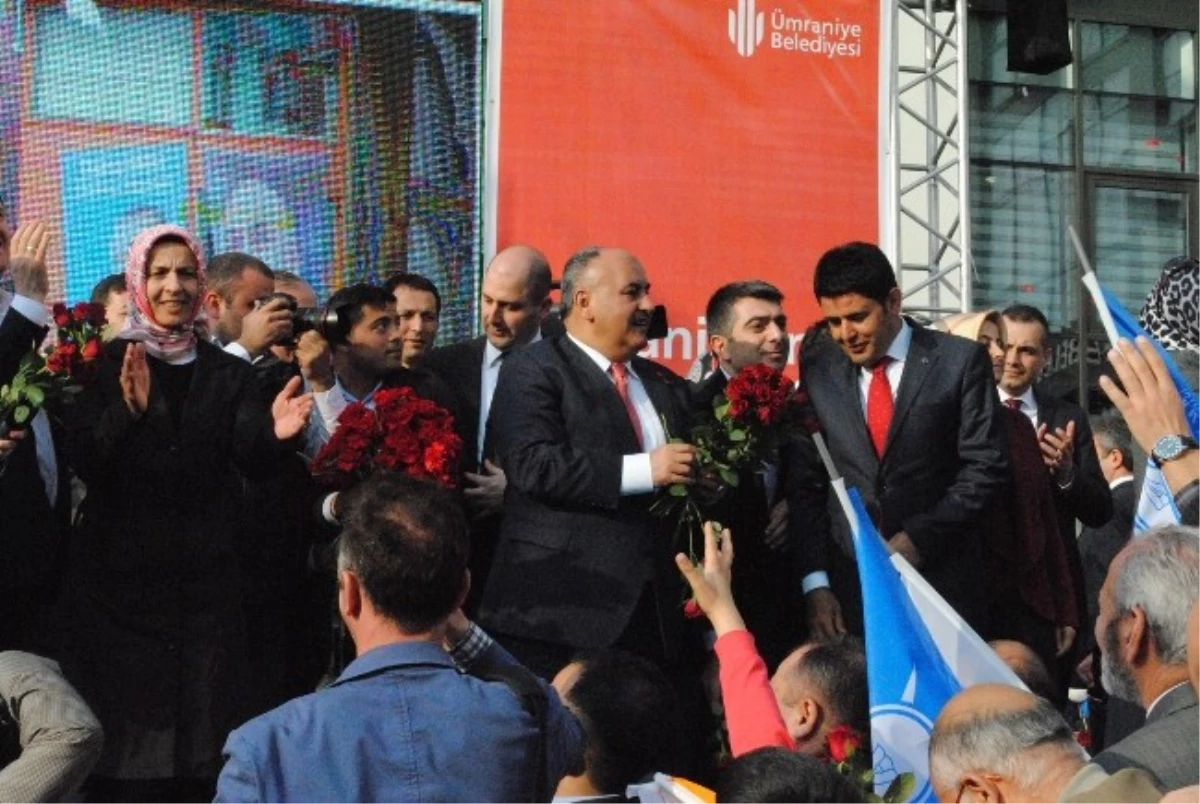 AK Partili Hasan Can, Ümraniye\'de Zaferini Kutladı