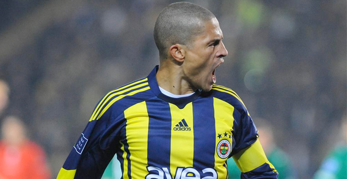 Alex de Souza Futbola Veda Edecek