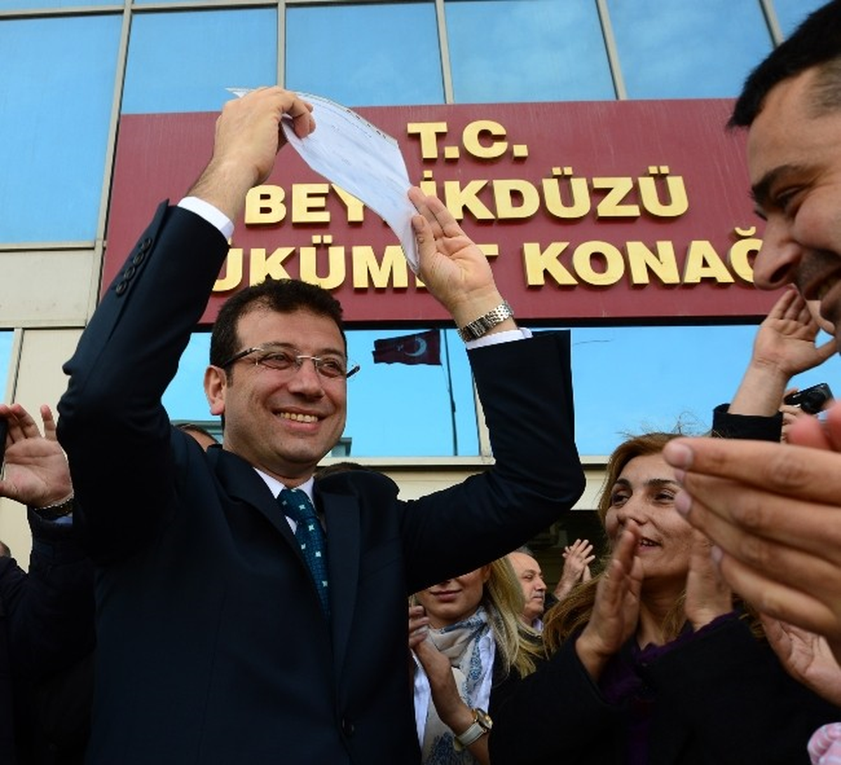 Başkan İmamoğlu Mazbatasını Aldı