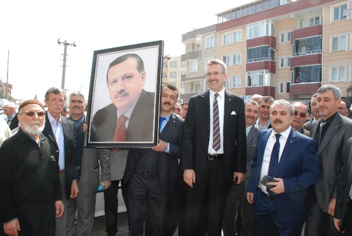 Başkan Özkan Mazbatasını Aldı