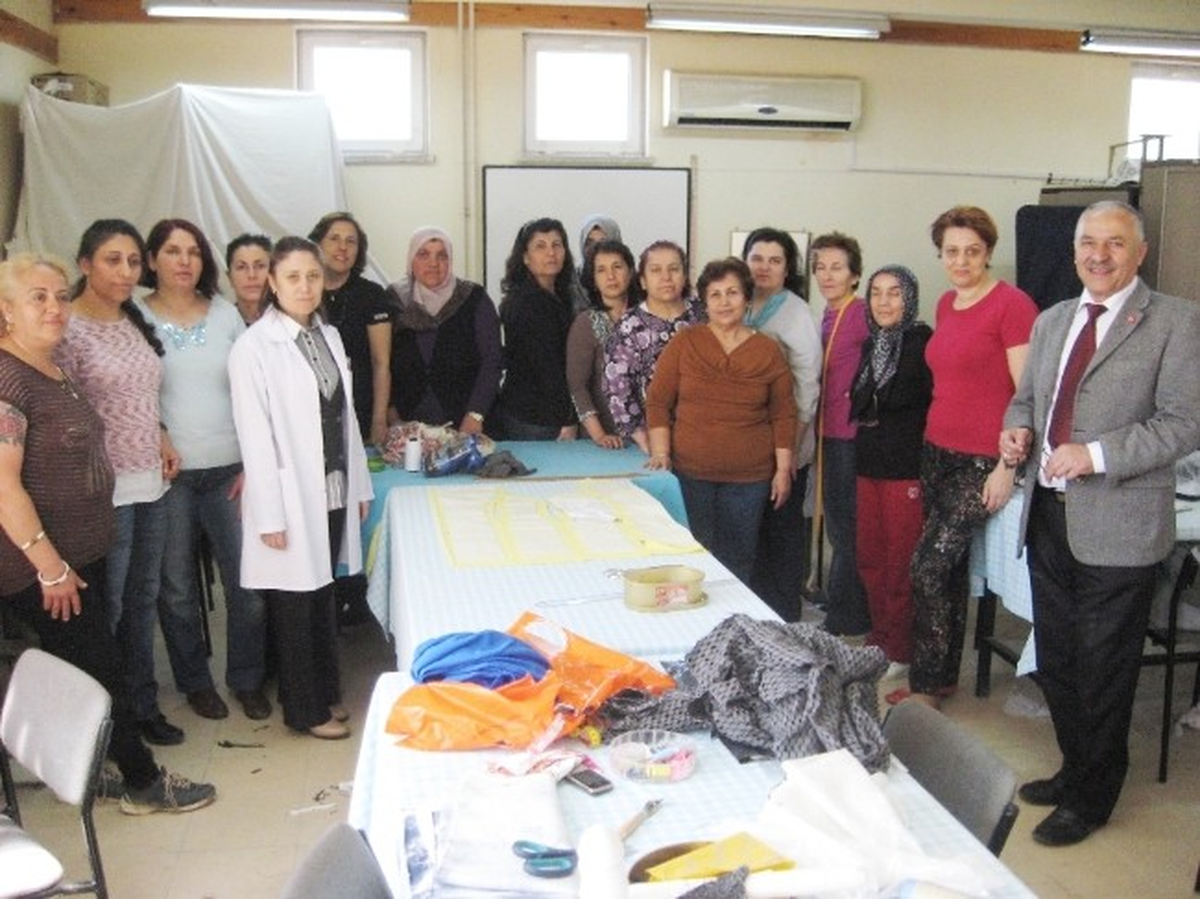 Burhaniye\'de Giyim Aksesuarları Dikimi Kursu