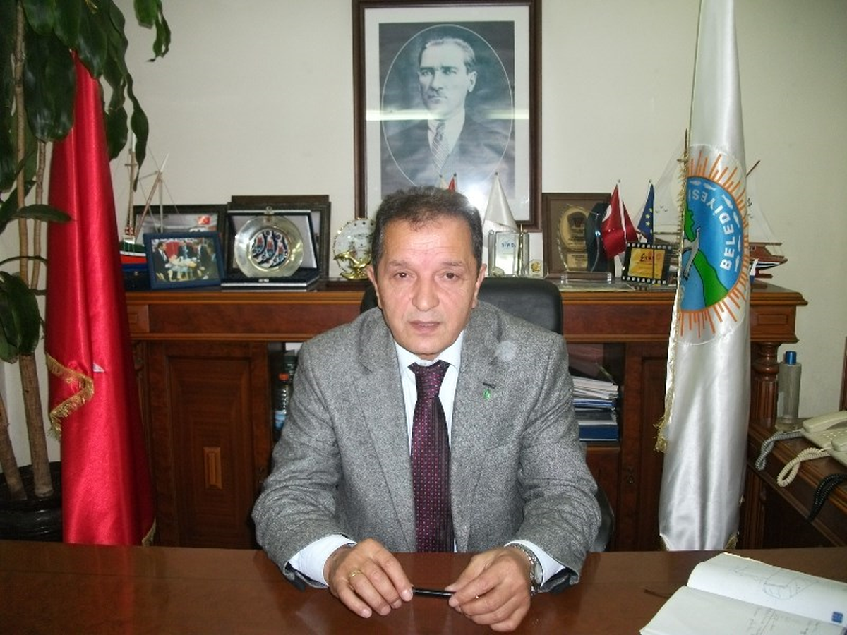 CHP\'li Belediye Başkanı Baki Ergül Mazbatasını Aldı