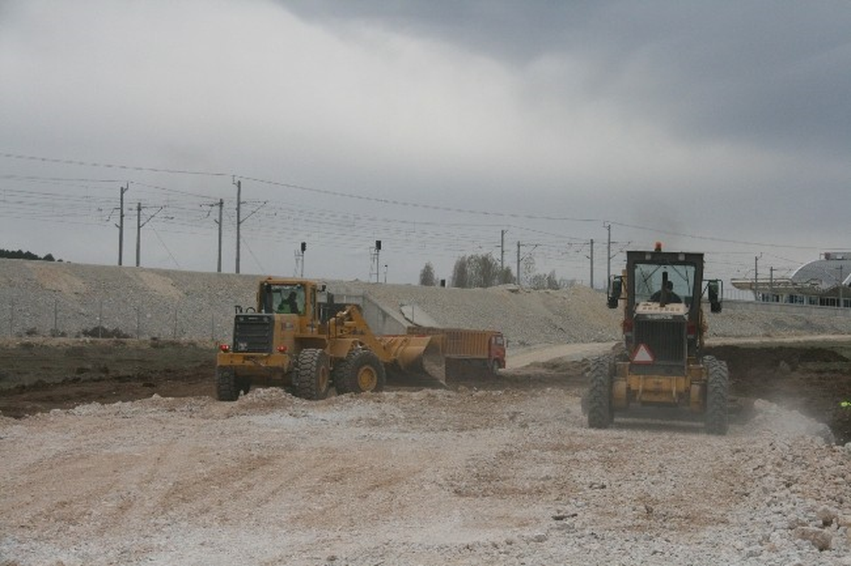 Hızlı Tren İstasyonu Yol Yapım Çalışmaları Başladı