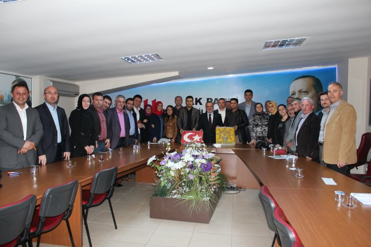 Kandaz, "Sevgili Kartepeli Hemşerilerim Yine Ak Parti Dedi"