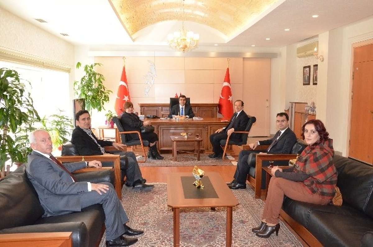 Kanser Araştırma Derneği\'nden Vali Düzgün\'e Ziyaret