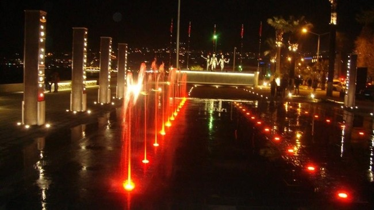 Kuşadası Sahil Projesi\'nin İlk Etabı Tamamlandı