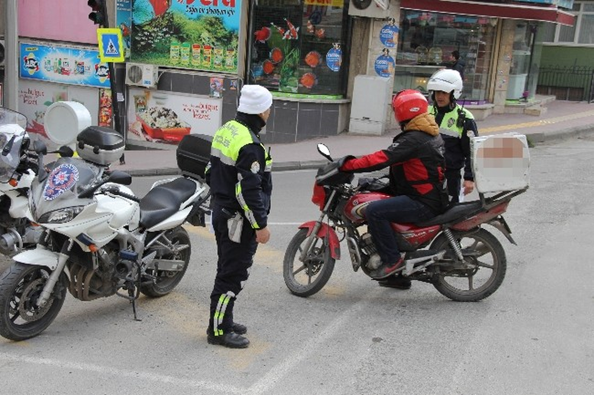 Motosiklet Sürücülerine Ceza Yağdı