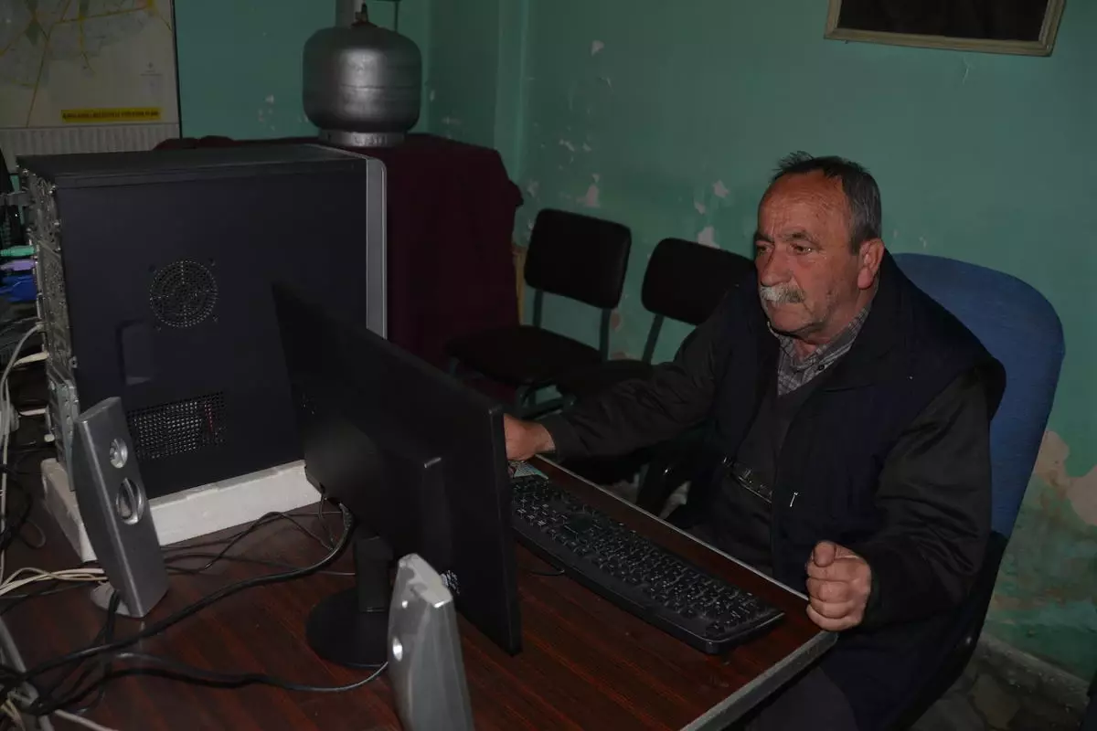 Muhtarlık Koltuğunu Kimseye Kaptırmıyor