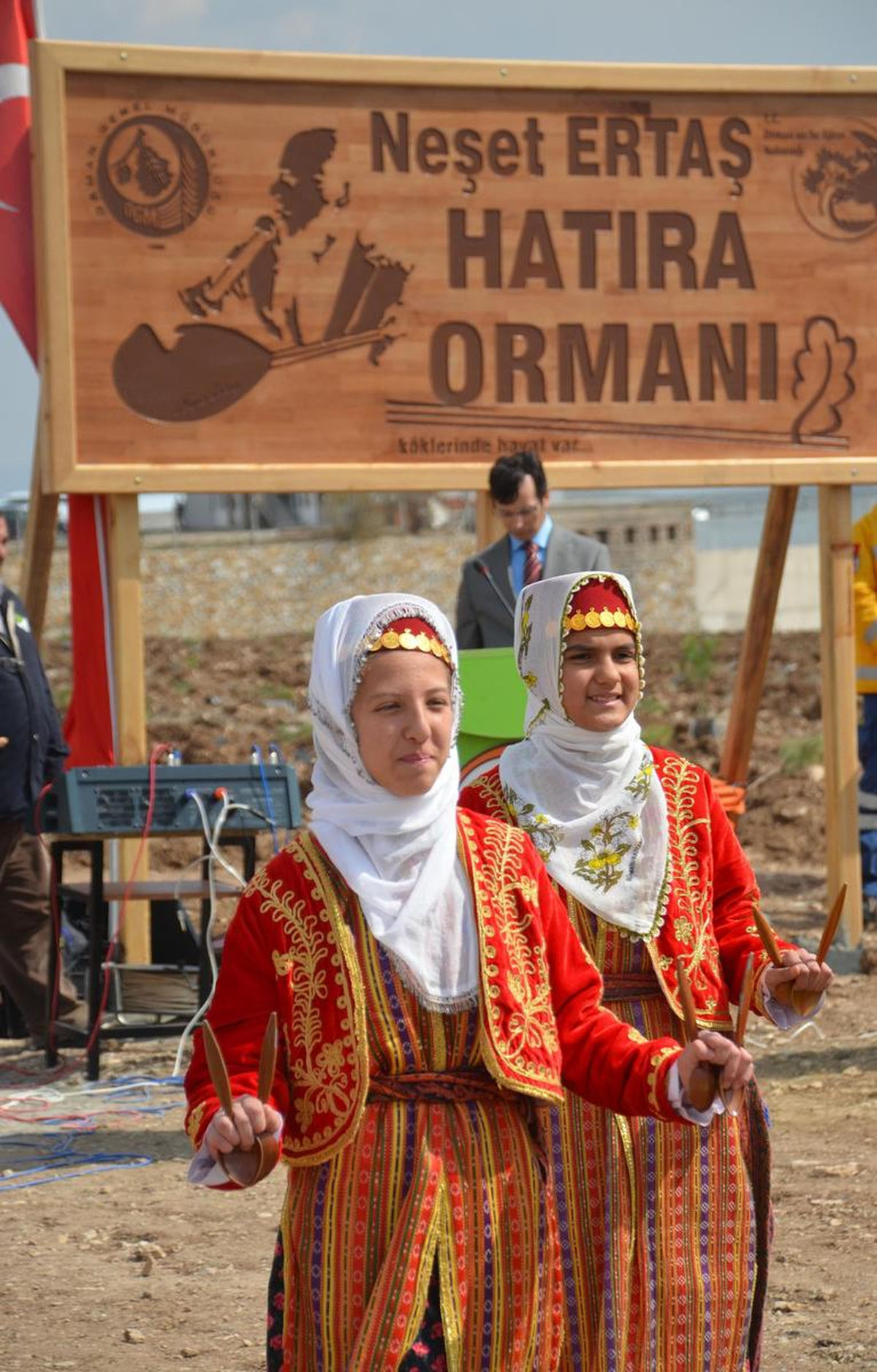 Neşet Ertaş Adına Hatıra Ormanı Kuruldu