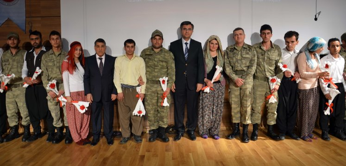 Oğuzeli MYO Öğrencileri \'Halil\'in Hesabı\' Adlı Tiyatro Oyununu Sergiledi