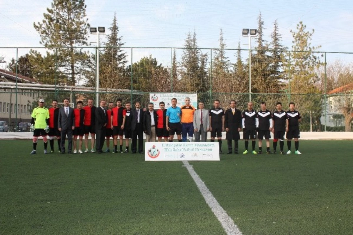 Sağlıkçıların Futbol Turnuvası Başladı