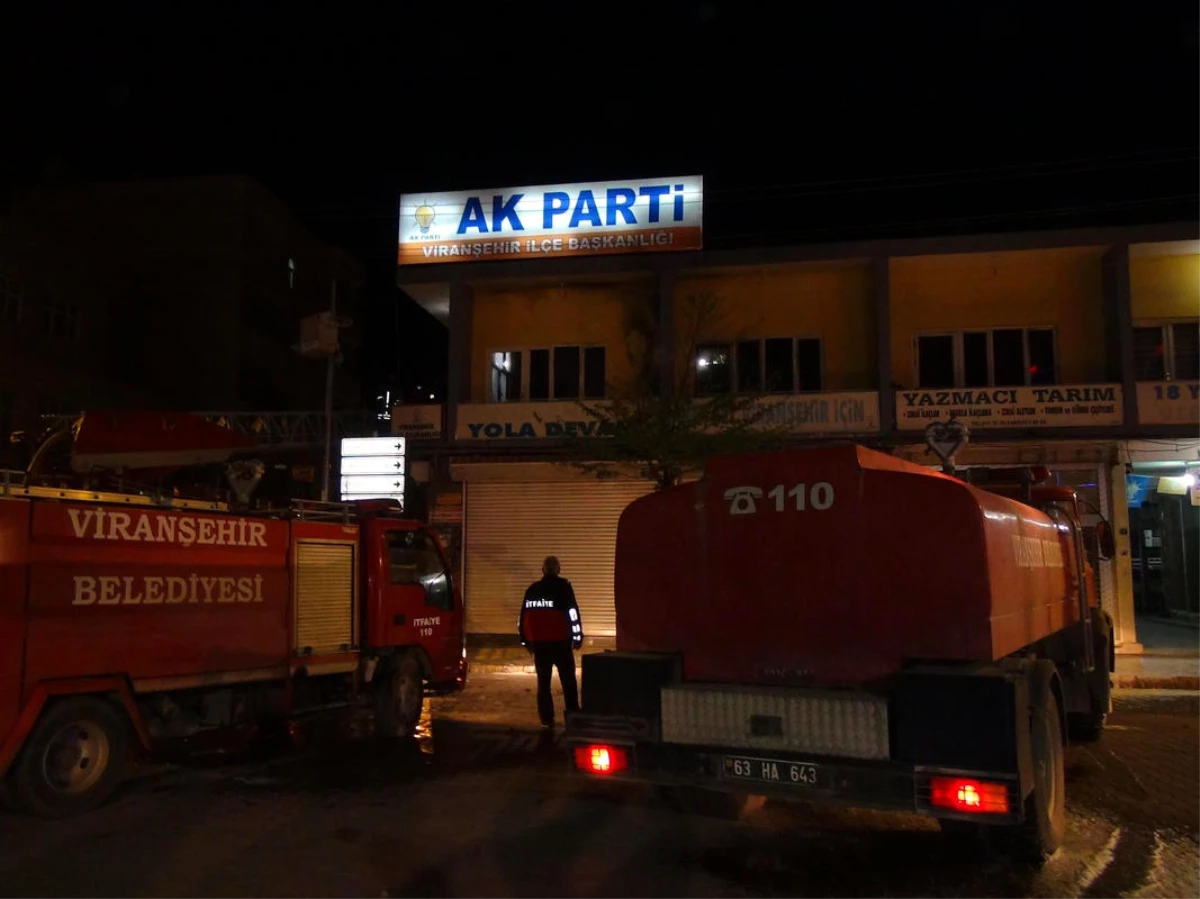 Şanlıurfa\'da AK Parti Binasına Saldırı