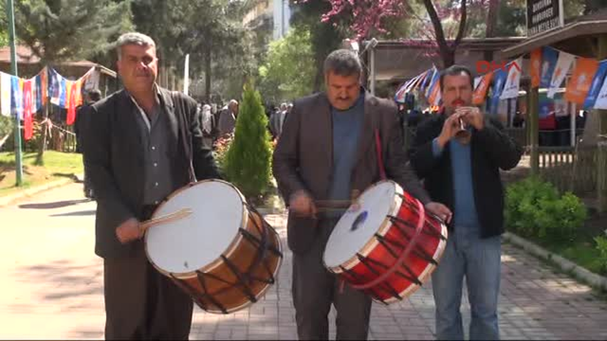 Şanlıurfa\'da Seçimi Kazanan Başkanlar Tebrikleri Kabul Etti