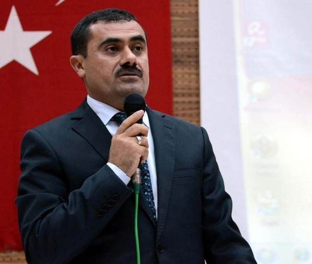Şanlıurfa Milli Eğitim Müdürü Metin İlci, Çiçek Yerine Kitap Bağışında Bulunulmasını İstedi