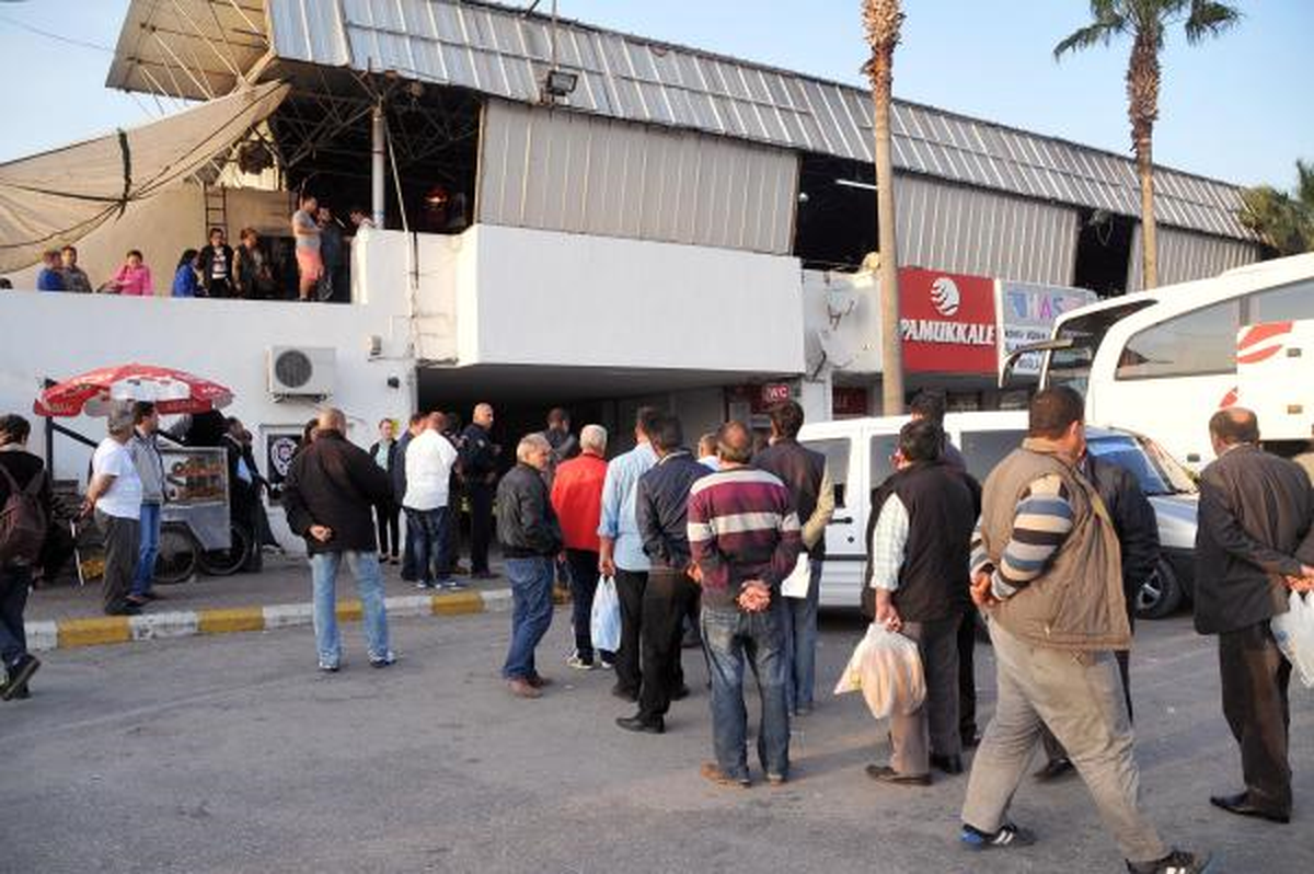 Bodrum\'da Terminalde Unutulan Valiz Korkuttu