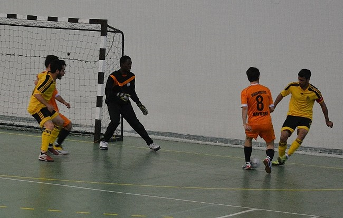 Üniversiteler Arası Salon Futbolu Grup Birinciliği