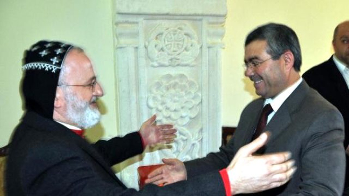 Mardin Valisi, Metropolite \'Bahe\' İçin Taziye Ziyaretinde Bulundu