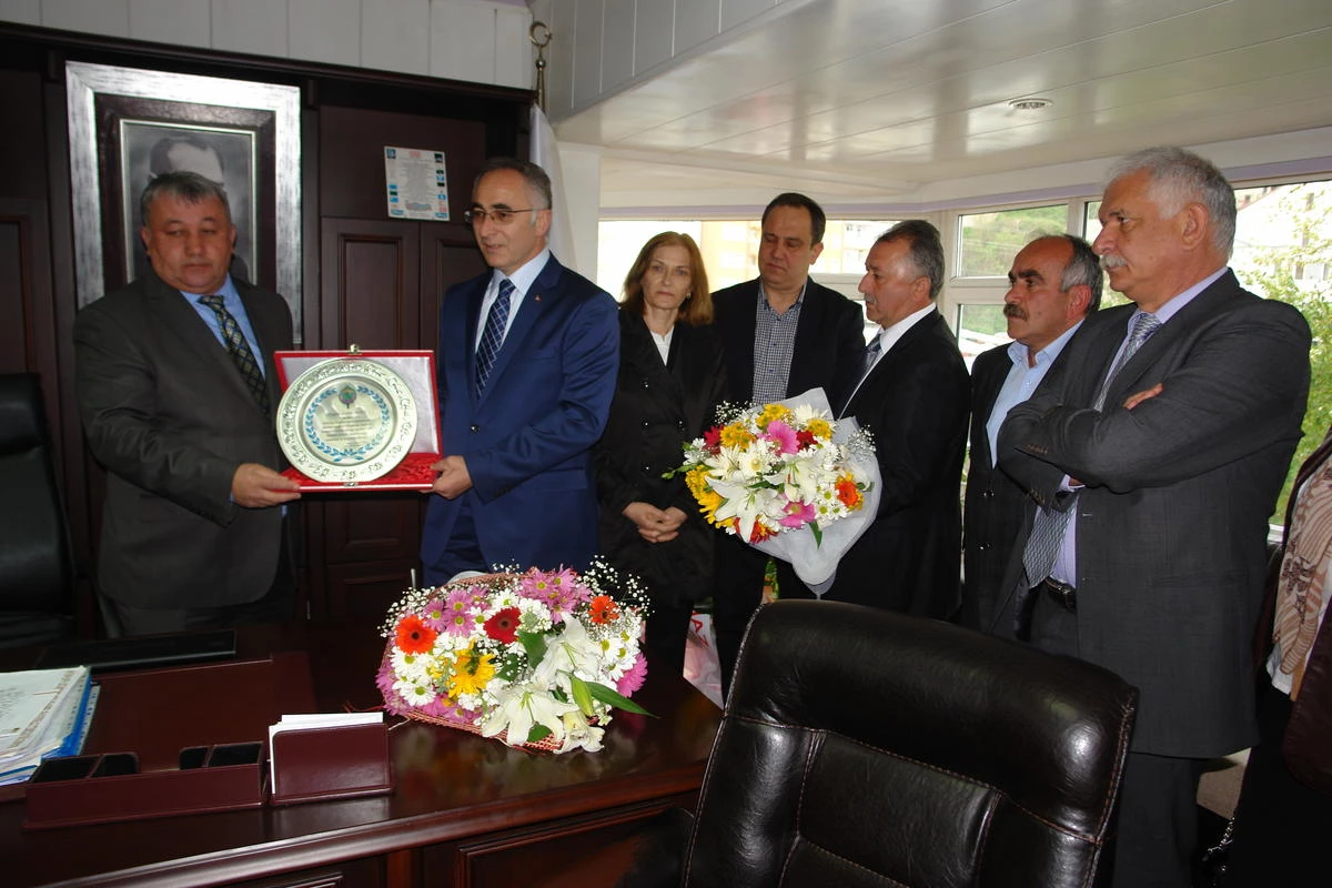 Başkan Görgülüoğlu, Görevi Teslim Aldı