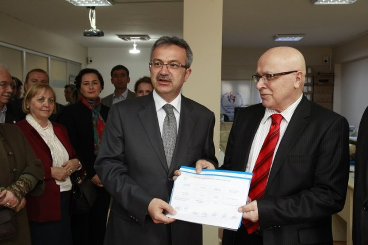 Başkan Köşker Mazbatasını Aldı