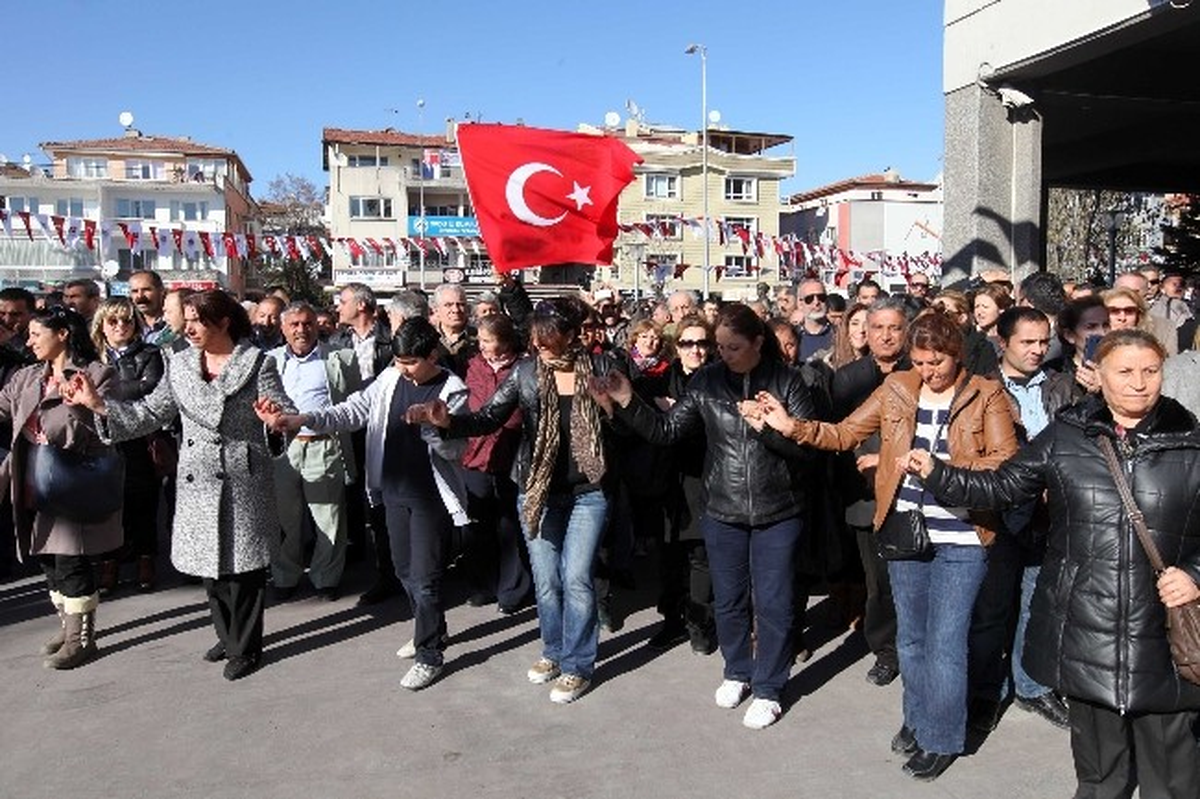 Başkan Yaşar\'ın Zaferi Coşkuyla Kutlandı