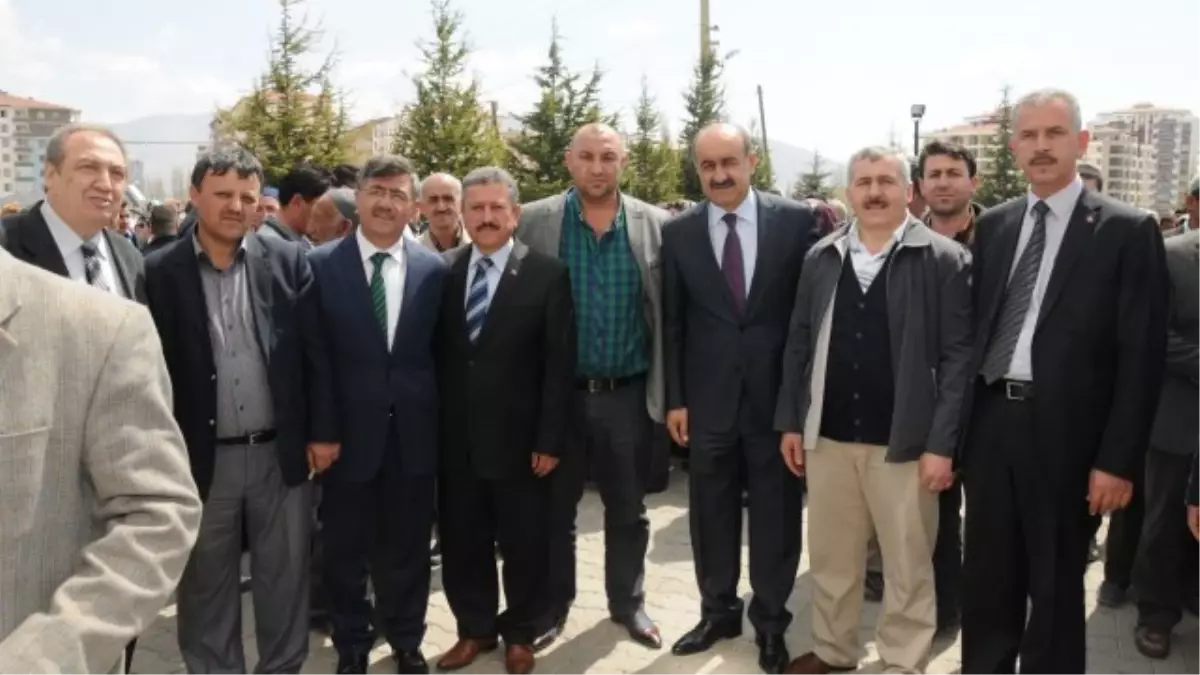 Niğde Belediye Başkanı Akdoğan Umrecileri Uğurladı