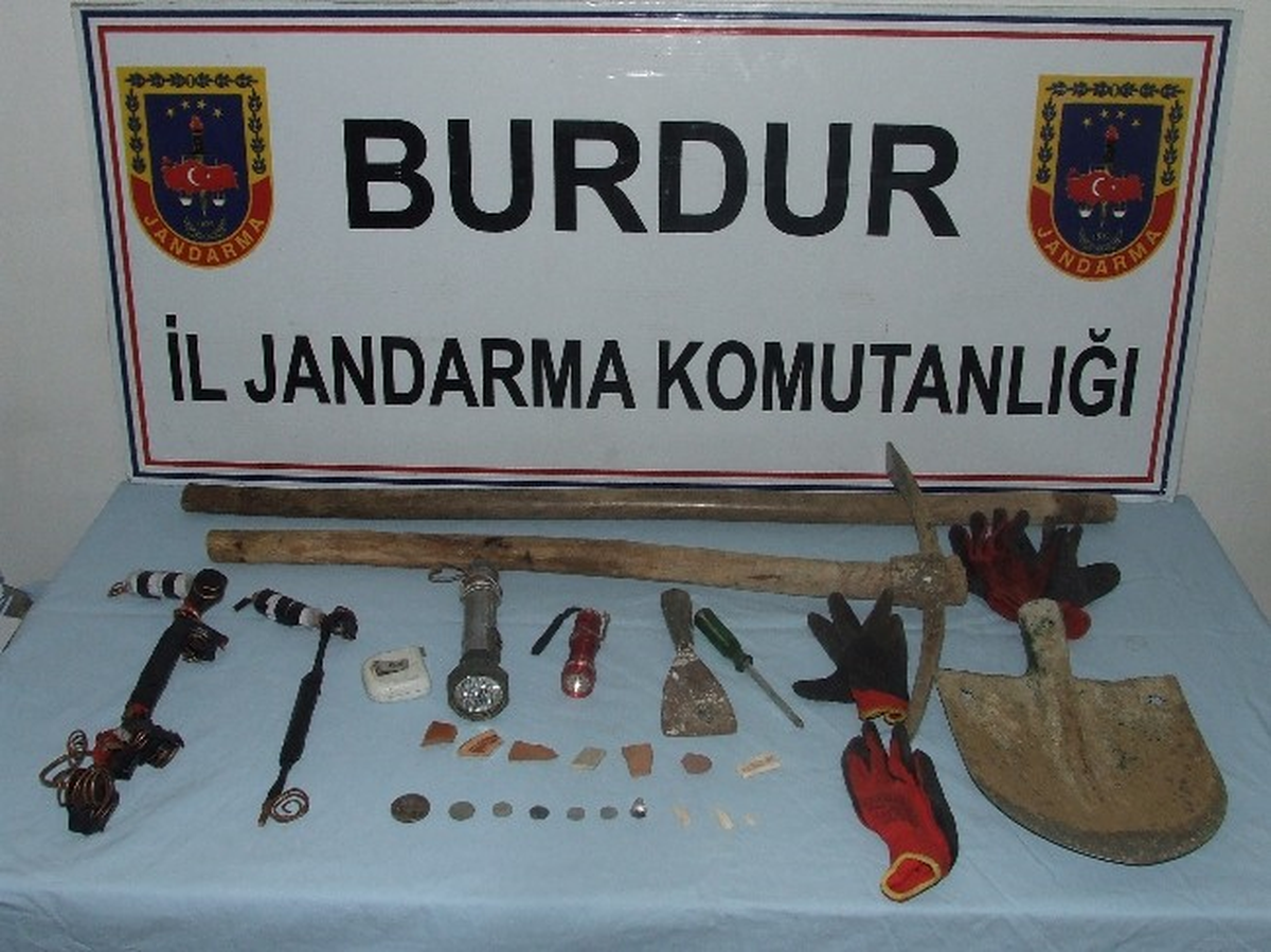 Burdur\'da Jandarmadan Kaçak Kazı Operasyonu