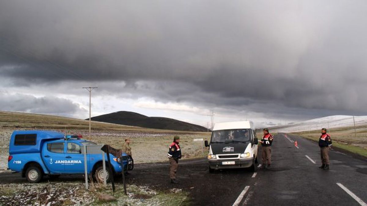 Hakkari\'de Jandarmadan Trafik Denetimi