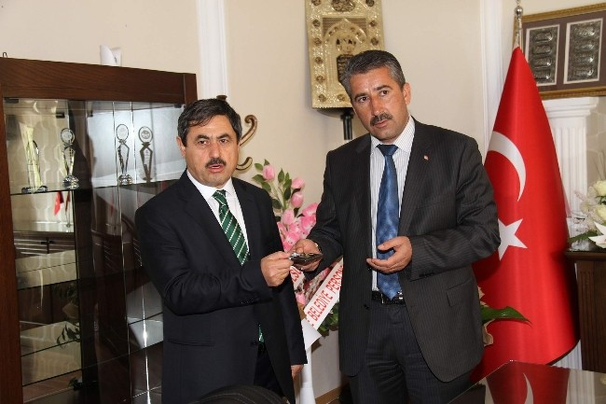 Darende Belediyesi\'nde Görev Teslim Töreni Yapıldı