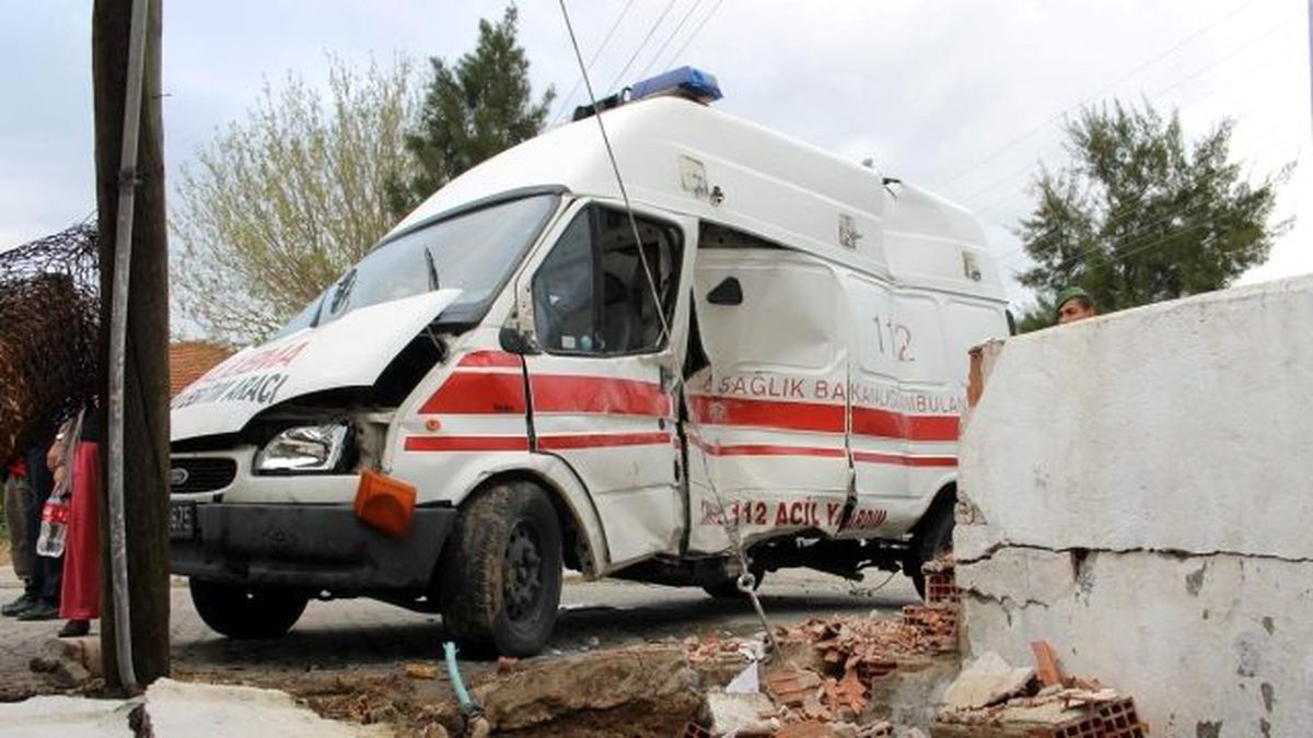 Kaza Yapan Ambulans Şoförü Alkollü Çıktı