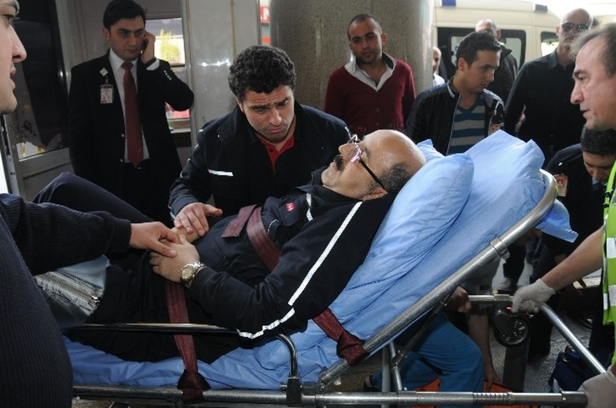 Havaalanı Personeli ile Taksiciler Arasında Kavga: 2 Yaralı