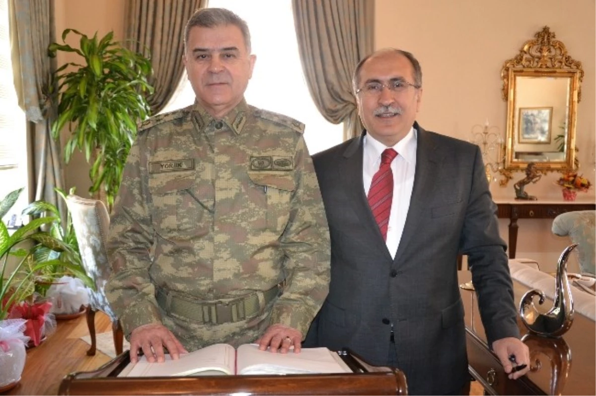 Jandarma Genel Komutanı Orgeneral Servet Yörük Vali Savaş\'ı Ziyaret Etti