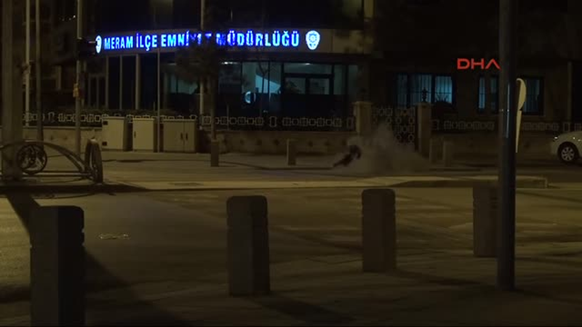 Konya Emniyet Müdürlüğü Önünde Şüpheli Çanta Paniği
