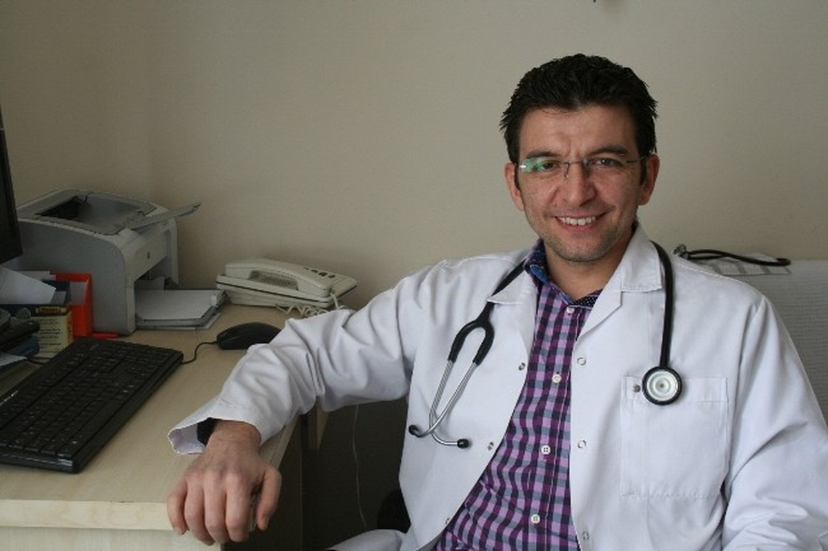 Mideden 4 Santimetrelik Et Parçası Ameliyatsız Alındı