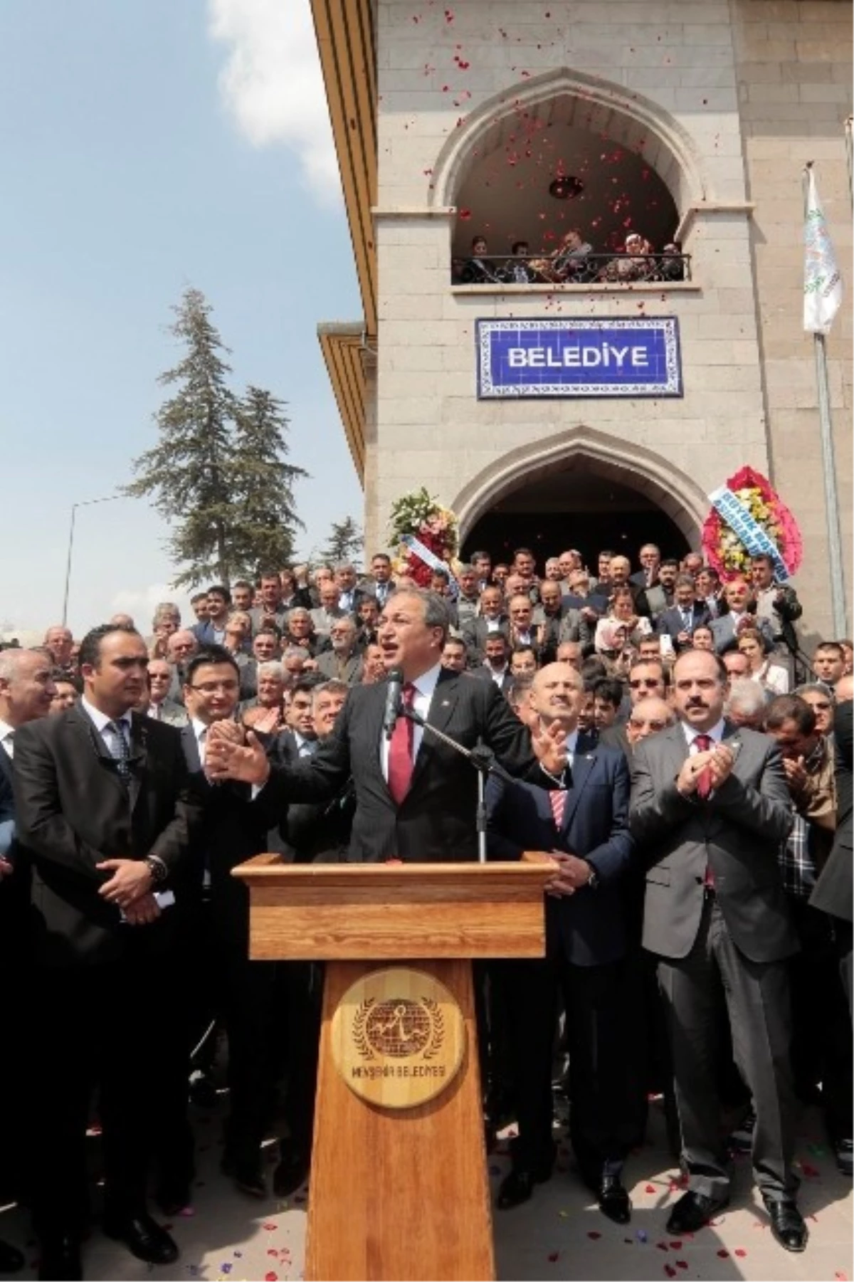 Nevşehir Belediye Başkanı Ünver Düzenlenen Törenle Mazbatasını Alarak Görevine Başladı