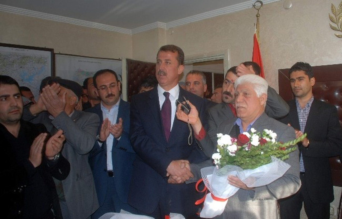 Öztürk, Başkanlık Koltuğuna Oturdu