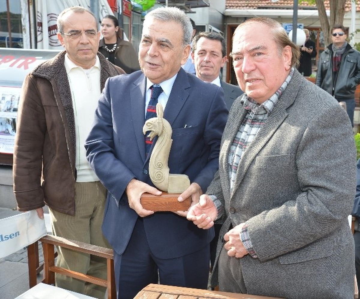 Profesör Özyiğit, Foça'nın Akdeniz Serüvenini Anlatacak