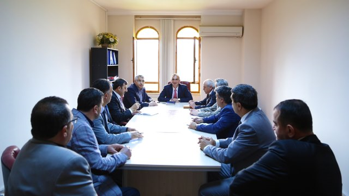 Sapanca Belediye Başkanı Dr. Yılmazer Daire Müdürleri İle Toplantı Yaptı