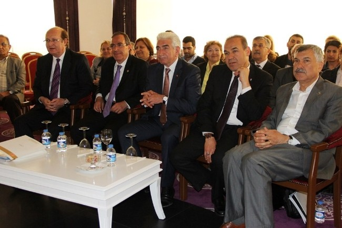 Siyasi Partiler Anayasayı Tartışıyor\' Paneli