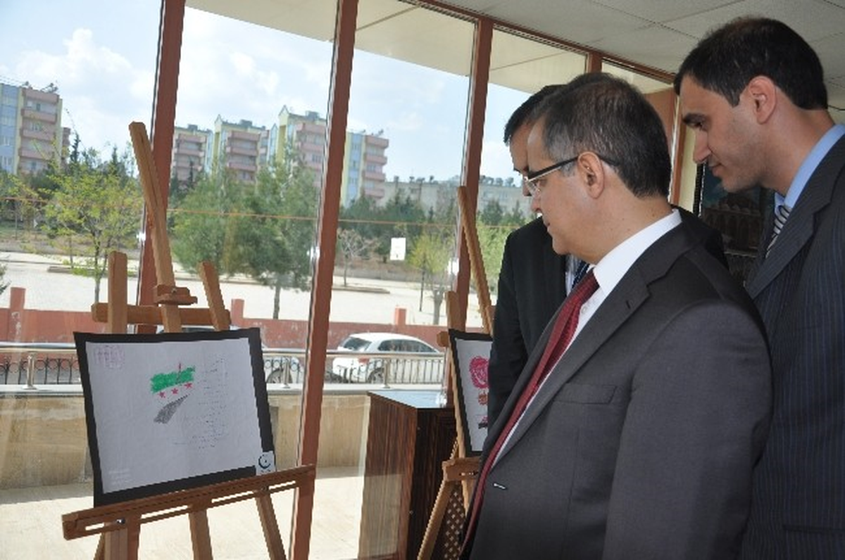 Suriyeli Çocukların Gözünden Savaş" Adlı Resim Sergisi Açıldı
