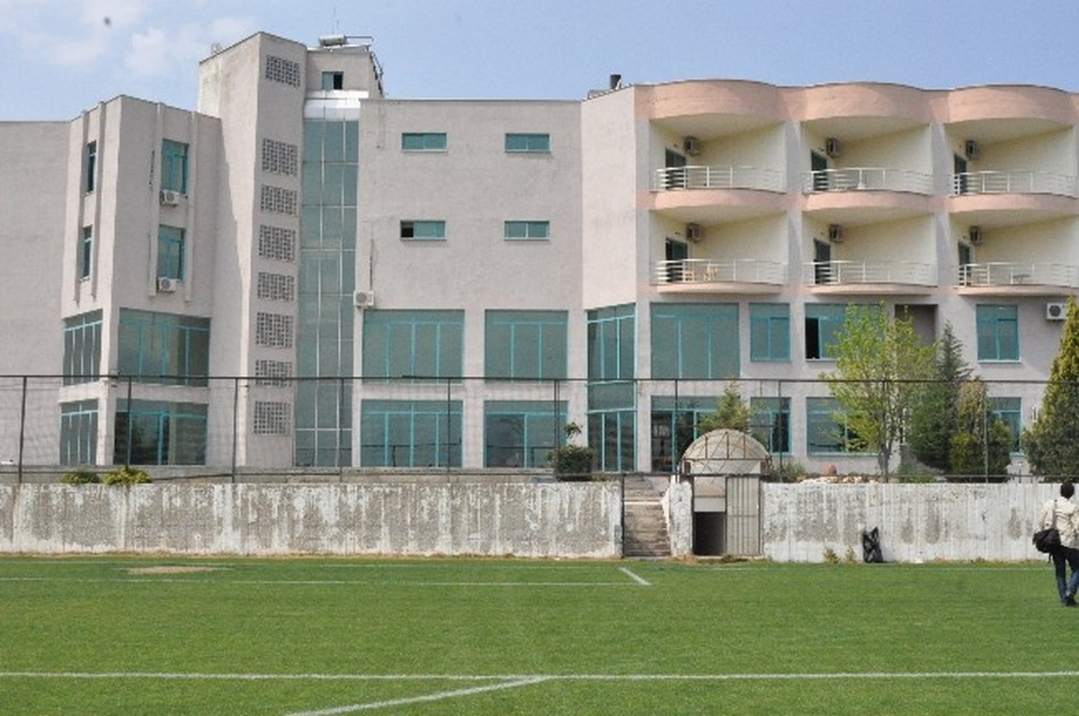 Tekden Denizlispor\'lu Futbolcular Antrenmana Çıkmadı