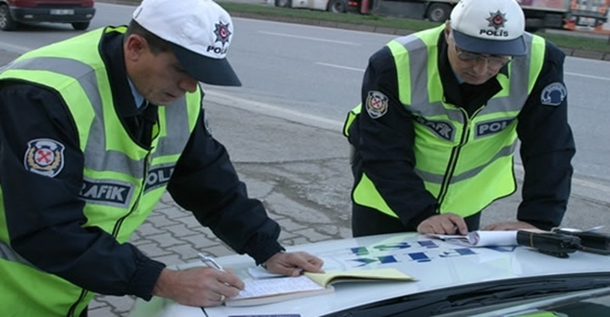 Trabzon\'da 13 Araç Trafikten Men Edildi